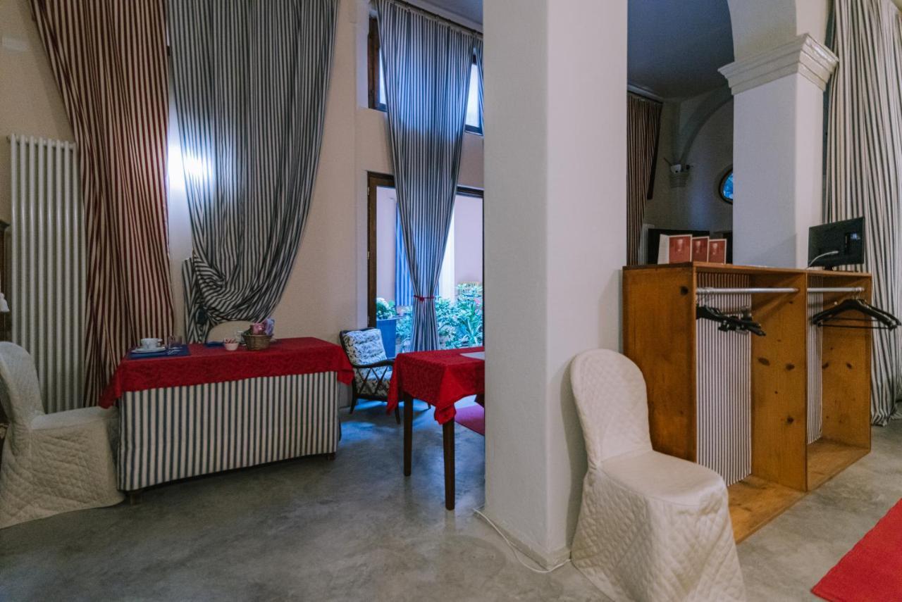 Palazzo Romani Adami فيرمو المظهر الخارجي الصورة