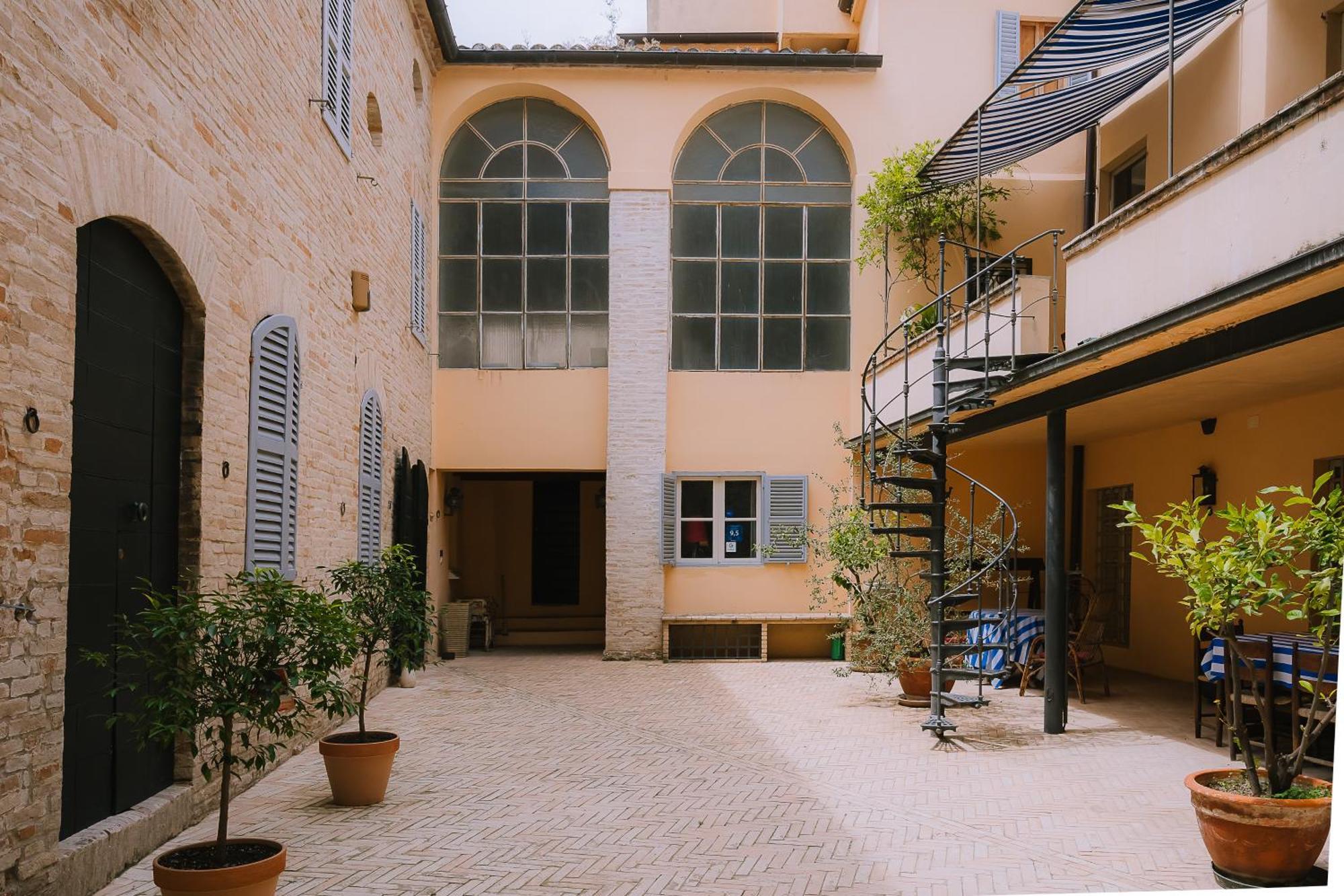 Palazzo Romani Adami فيرمو المظهر الخارجي الصورة